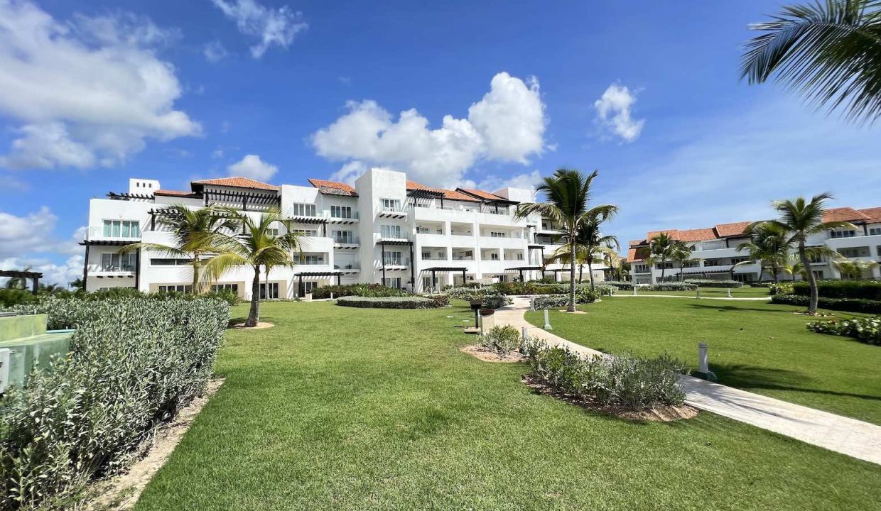 luxurious ocean view condo in cap cana00006