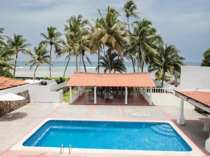 Beachfront Villa with Mini Hotel in Juan Dolio 425